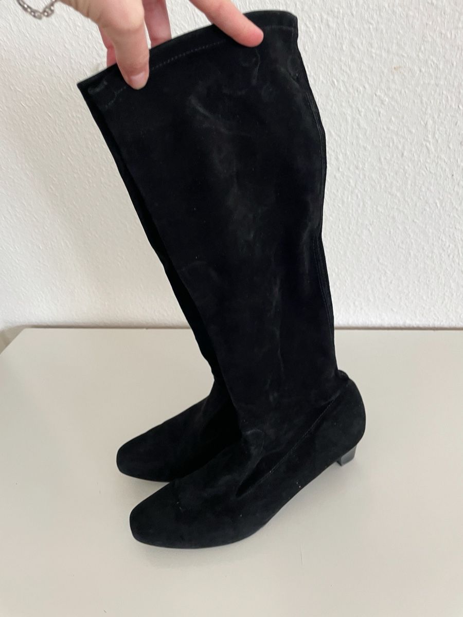 Damenschuhe: Black Suede Knee High Boots, Size 37 – Gebraucht aus Knonau von Grapesvintage