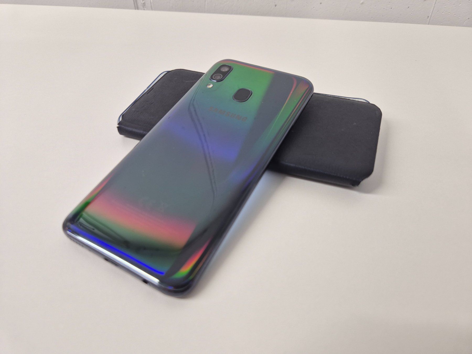 Samsung Handys / Smartphones: Galaxy A40 - 64 GB - mit Etui – Gebraucht aus Sitterdorf von Lenggi7 4
