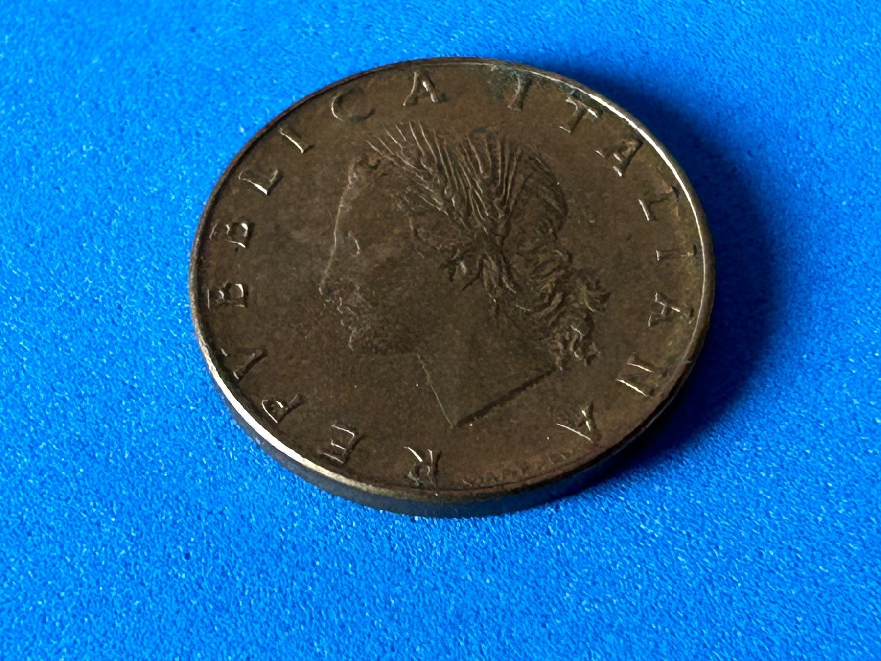 Tutti le monete: Italy - 20 Lire 1975 – Usato da Corcelles NE venduto da AJKader 3