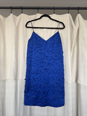 COS Kleid blau mit Strukturmuster neuwertiger Zustand