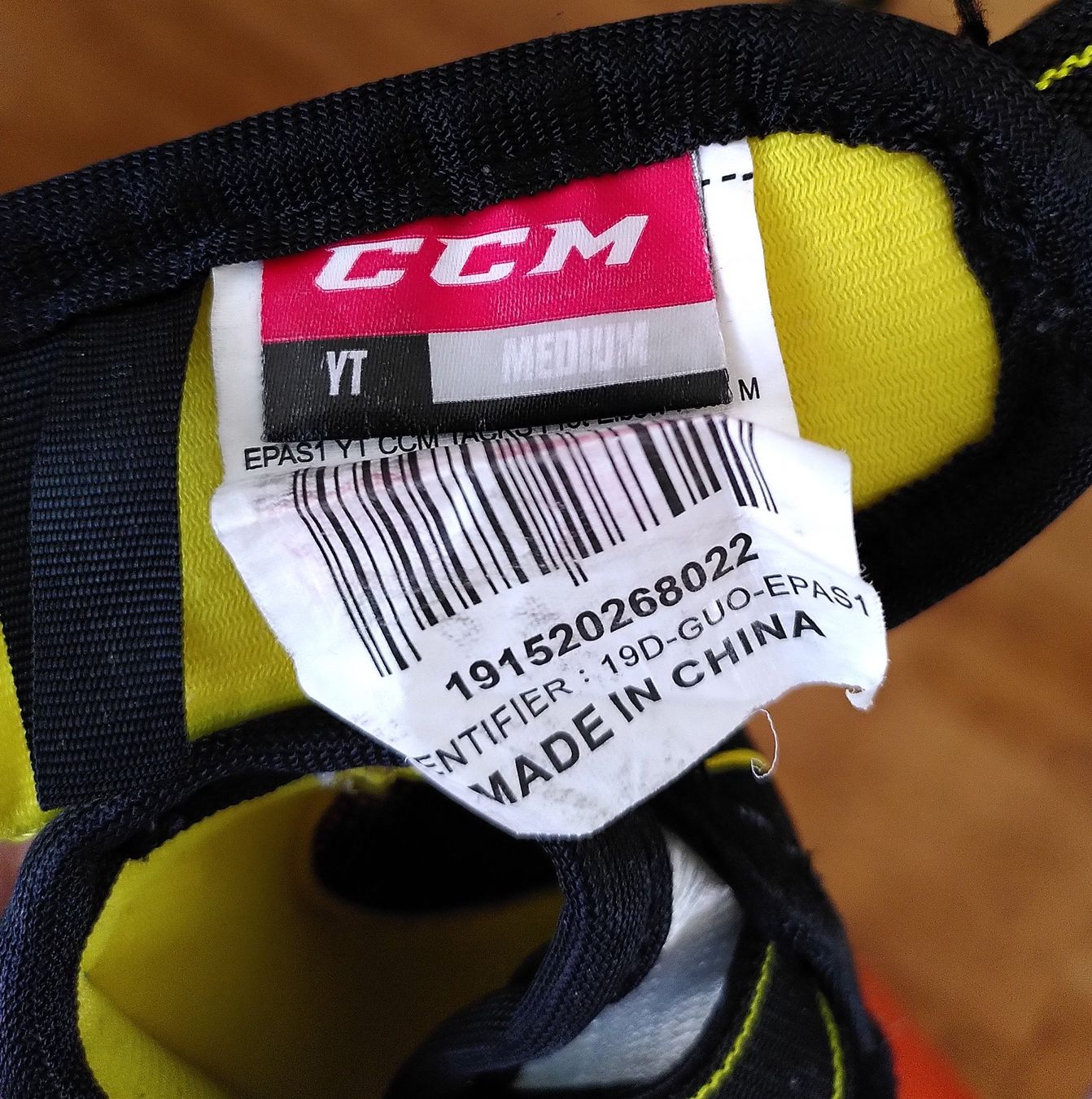 Ccm Protezioni & Imbottiture: CCM Ellbogenschoner Super Tacks Youth Medium – Usato da Uster venduto da Truda 2