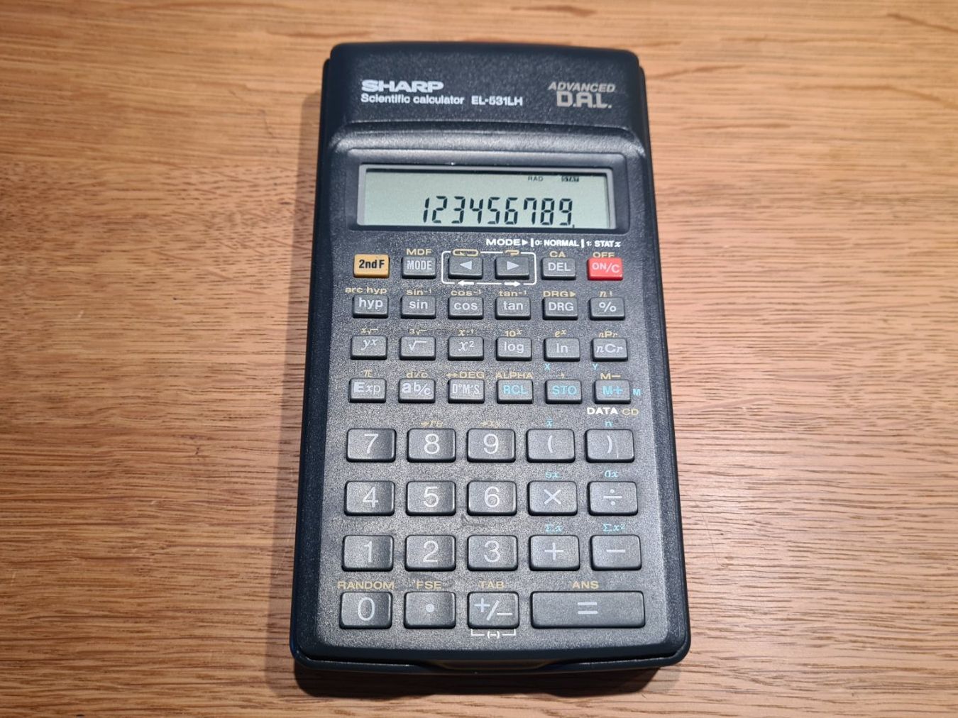 Sharp Calcolatrici tascabili: Sharp EL-531LH Scientific Calculator/ Taschenrechner – Usato da Winterthur venduto da stufaphi