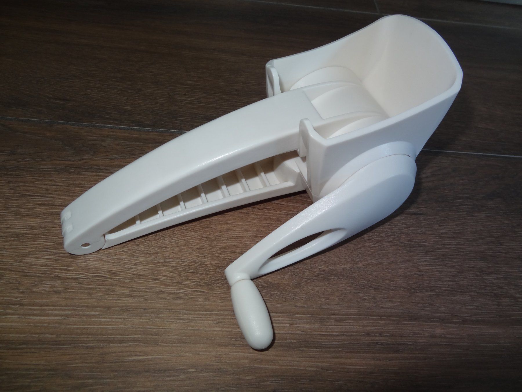 Komplettküchen: Râpe manuelle blanche accessoire cuisine – Gebraucht aus Satigny von salvatore73