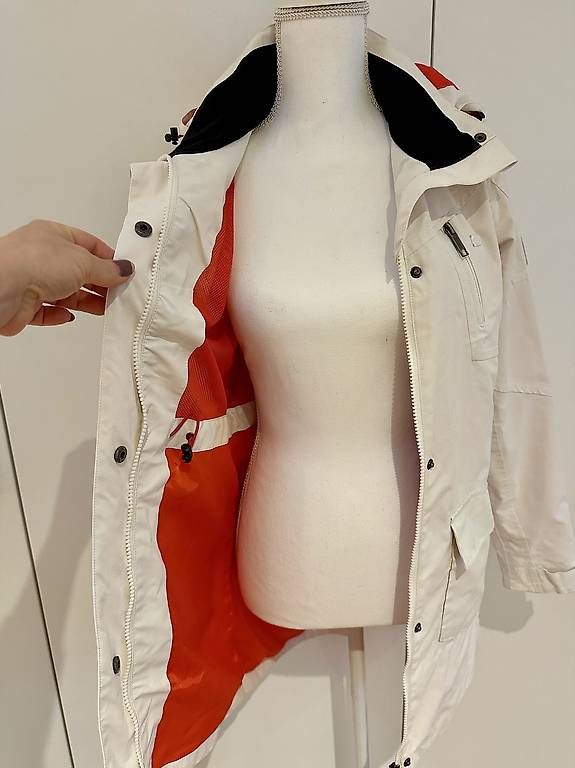 Giacche: Gepflegte Damen Windjacke weiss, Gr. 36 – Usato da Küssnacht am Rigi venduto da Herlinde 3