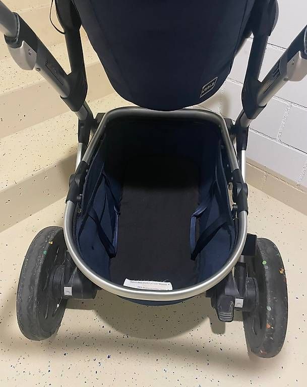 Joolz Carrozzine: Kinderwagen Joolz Geo 2 für 2 Kinder oder Zwillinge – Usato da Seewen SZ venduto da Gfresh 1