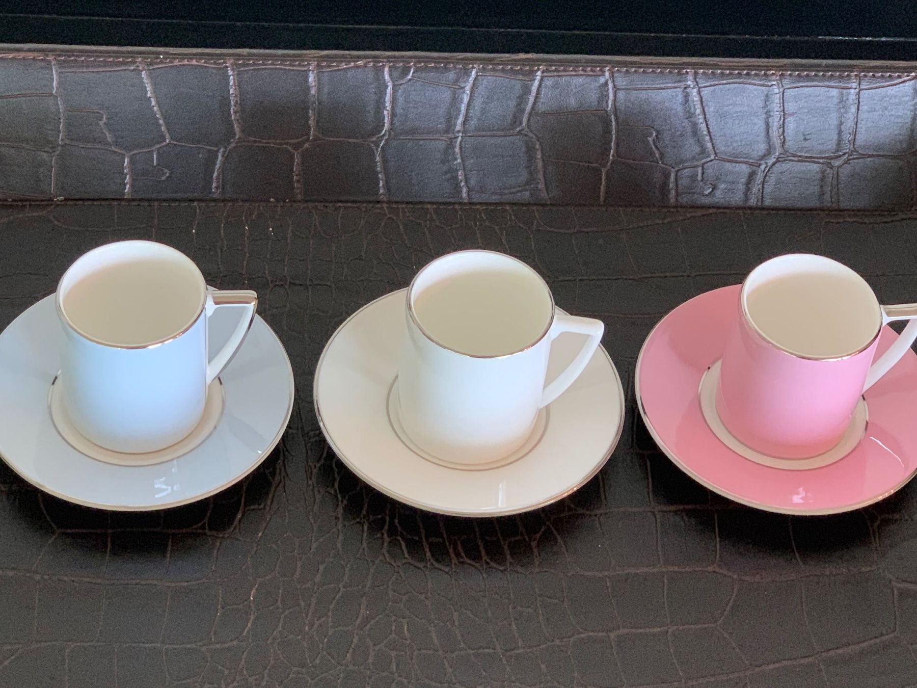 Wedgwood Tazze: Espresso Tassen von Wedgwood – Nuovo (secondo la descrizione) da Küsnacht ZH venduto da Ricardo.9 3