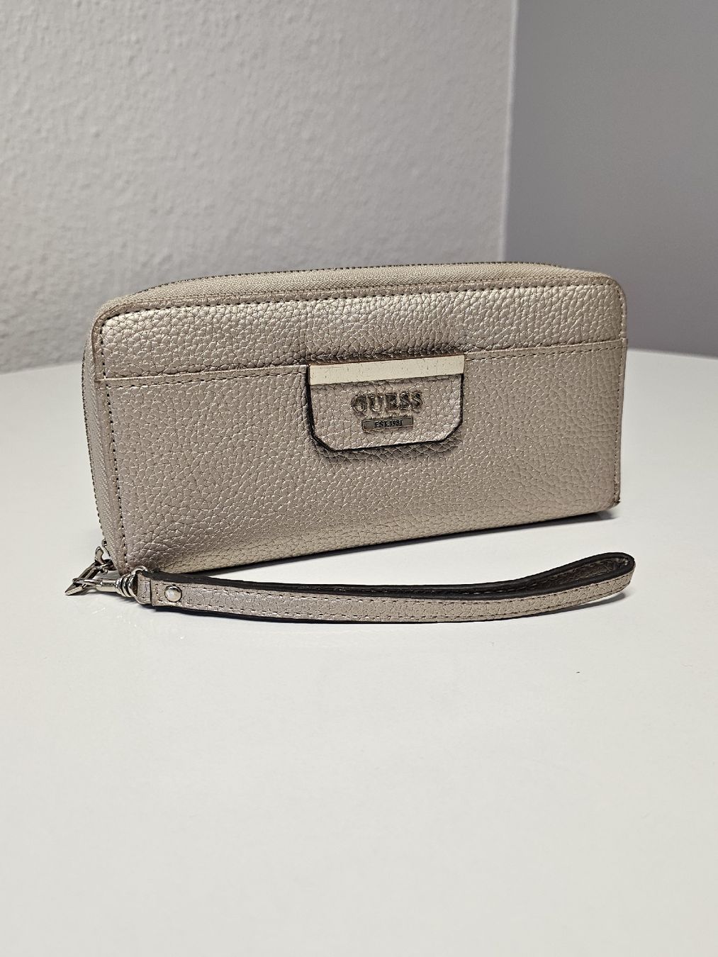 Borse da donna: Geldbörse und Handtasche Guess – Usato da Suhr venduto da MrvicaAG 6