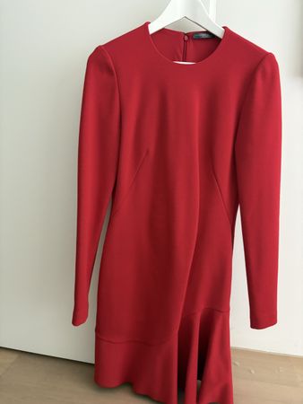 rotes Kleid von Alexander McQueen