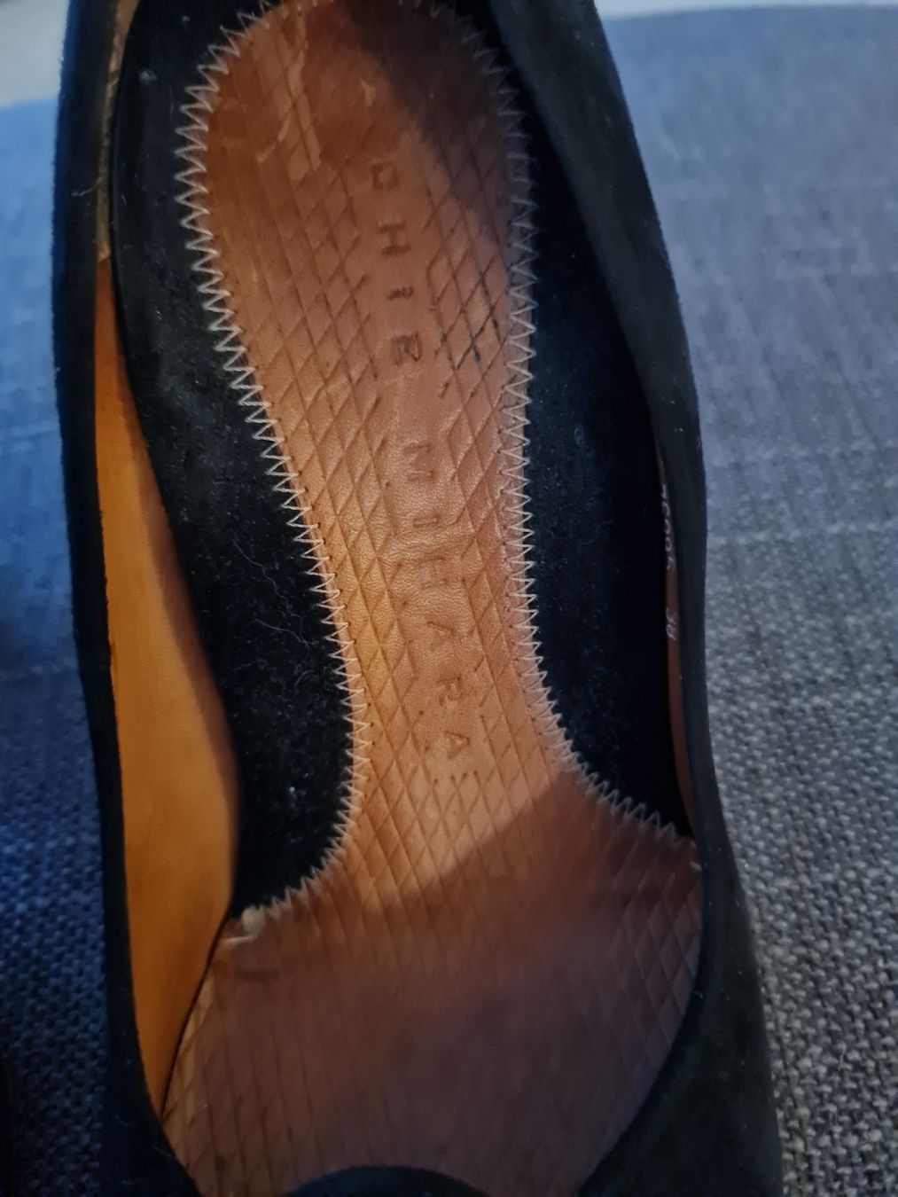 Chie Mihara Scarpe da donna: Escarpins élégants en daim noir, pointure 38 Chie Mihara – Usato da Payerne venduto da wardi11 1