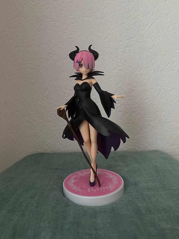 Statuette: Re:Zero Ram Figur "Sleeping Beauty" Version – Usato da Trimmis venduto da jinuya