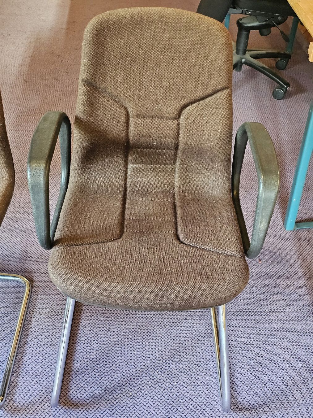 Chaises: 3 gepolsterte Stühle – D'occasion à Meisterschwanden par Hummer21 3