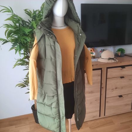Stradivarius Longweste gesteppt oliv Grösse M neuwertig