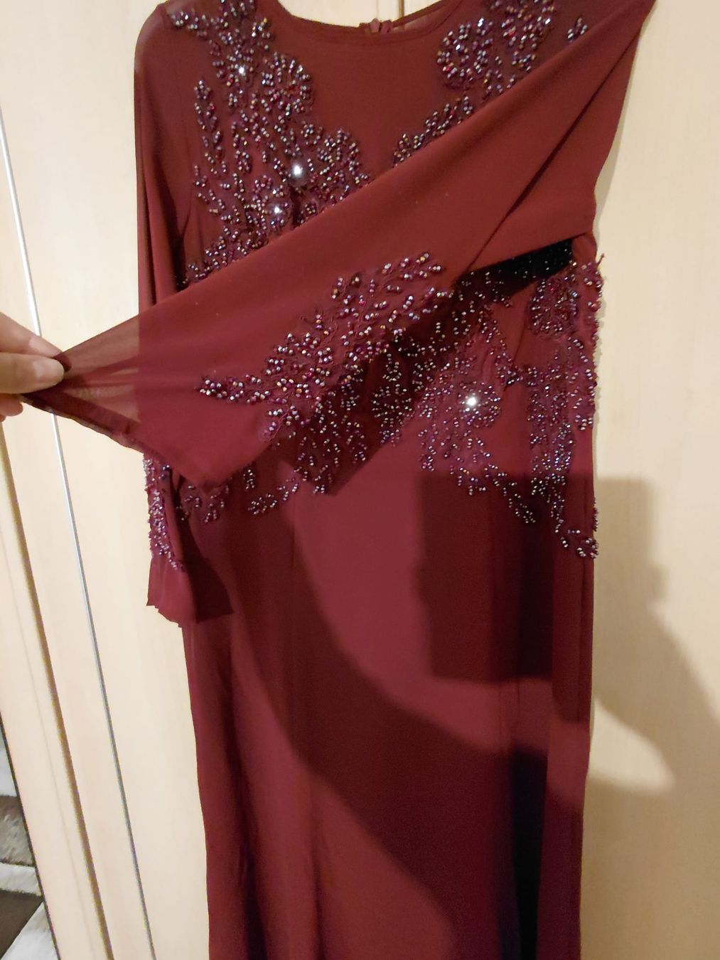 Vestiti: Wunderschönes, elegantes Abendkleid, bordeauxrot, Grösse 42 – Nuovo (secondo la descrizione) da Teufenthal AG venduto da suh_8qp9 1