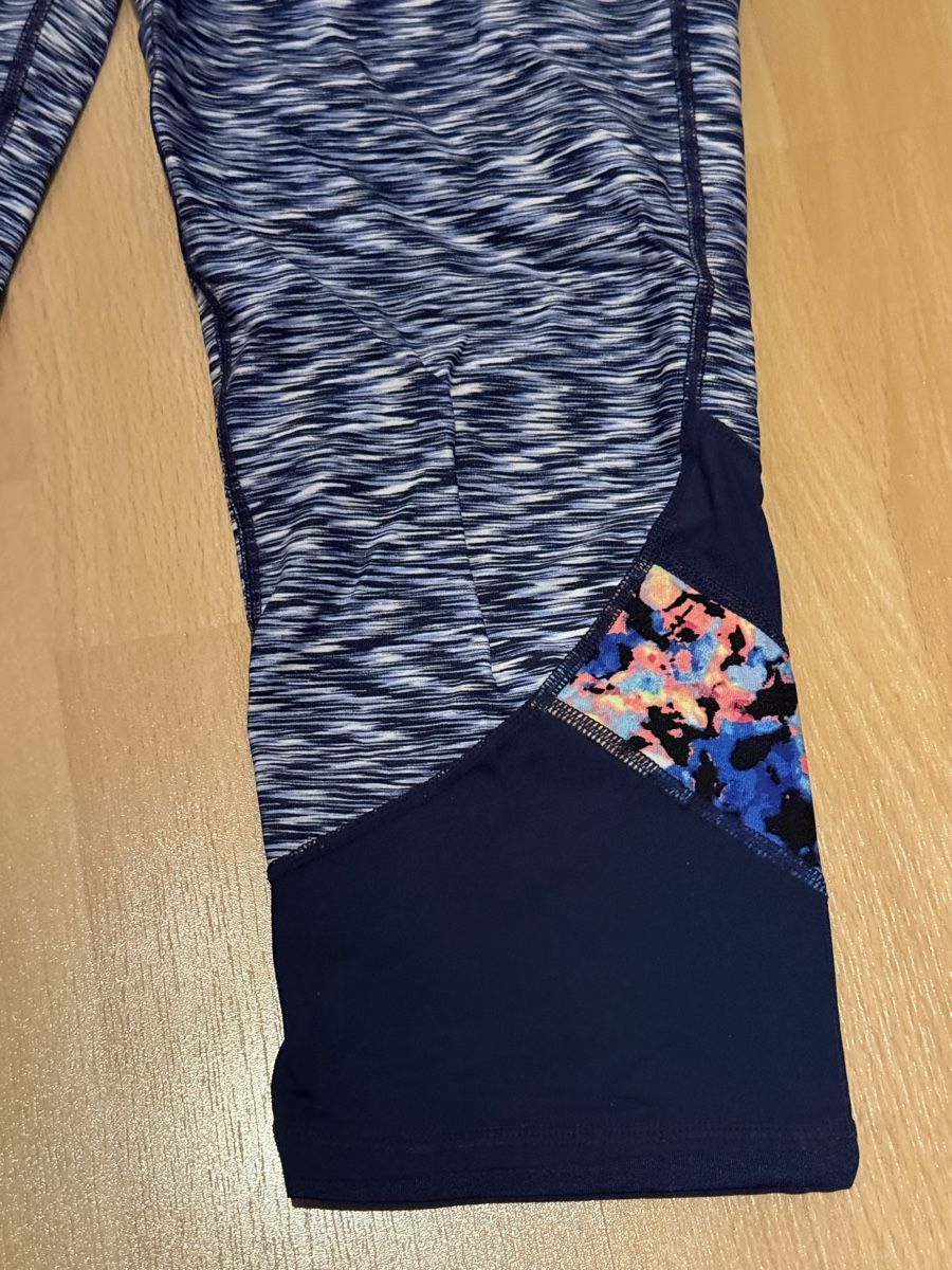Calvin Klein Leggings: Calvin Klein Performance Caprihose – Usato da Thun venduto da tahari 1