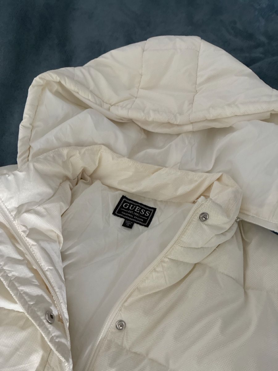 Guess Vestes & Manteaux: Weisse Pufferjacke Guess – Neuf (Voir description) à Gattikon par The.Sparklab 1