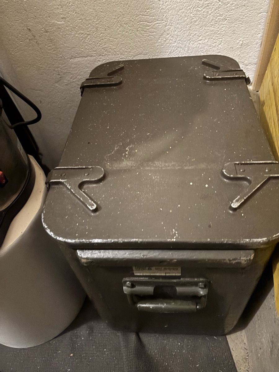 Elettrodomestici da cucina: Warmhalteträger der CH Armee mit Einsatz – Usato da Mellingen venduto da tigerschneuzli