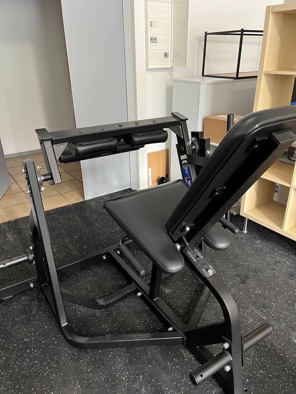 Hometrainer: Beinbeuger Hammer Strength – Usato da Trübbach venduto da tea_k5bv 1