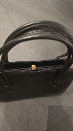 Schicke schwarze Leder Handtasche Sommer-Accessoire 
