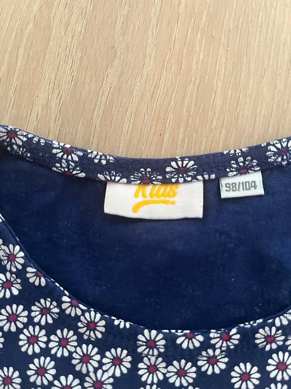 Vestiti & Gonne: Mädchenkleid im Blümchenmuster, Dunkelblau - Grösse: 98/104 – Usato da Humlikon venduto da kar_xhg8 1