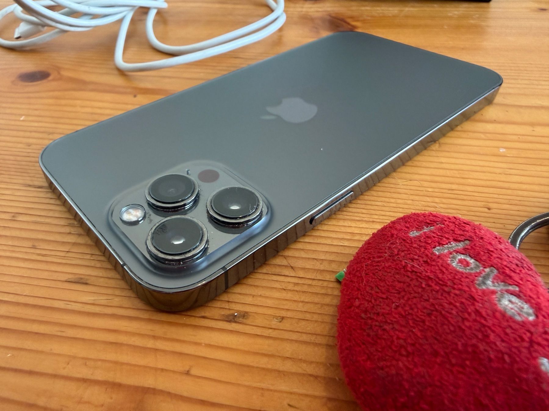 Apple Telefoni cellulari / Smartphones: Iphone 12 Pro Max, 256Gb Schwarz / Grafit – Nuovo (secondo la descrizione) da Weinfelden venduto da ice_heart_xx 7