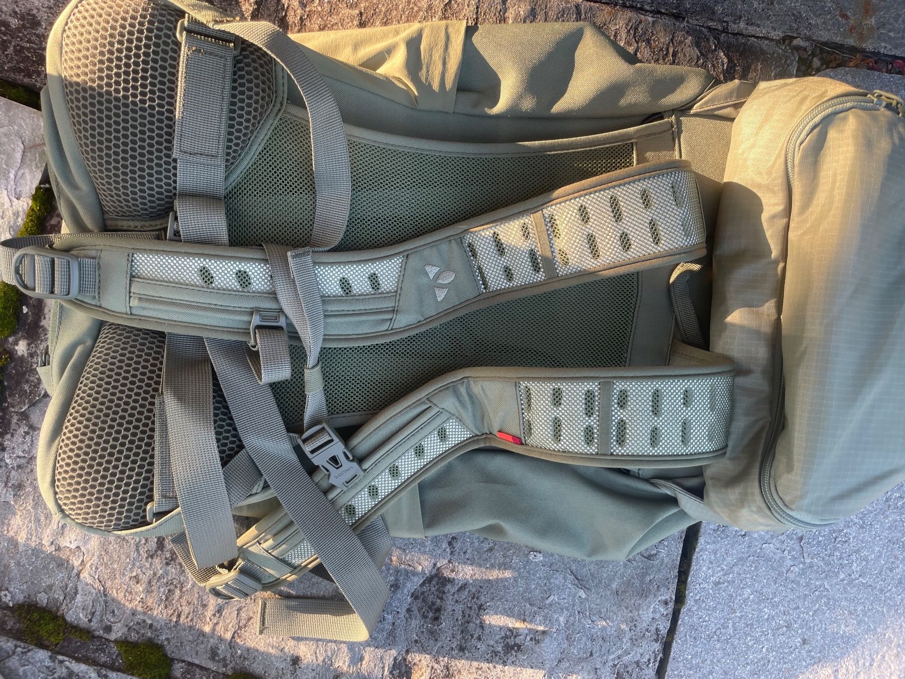 Vaude Zaini: Vaude Damen Wanderrucksack Rucksack – Nuovo (secondo la descrizione) da Flüelen venduto da AU10 1