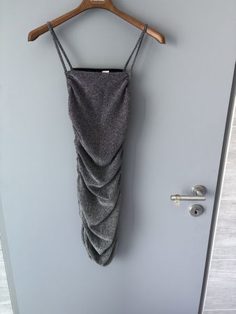 Robe H&M Divided argentée scintillante taille XS 
