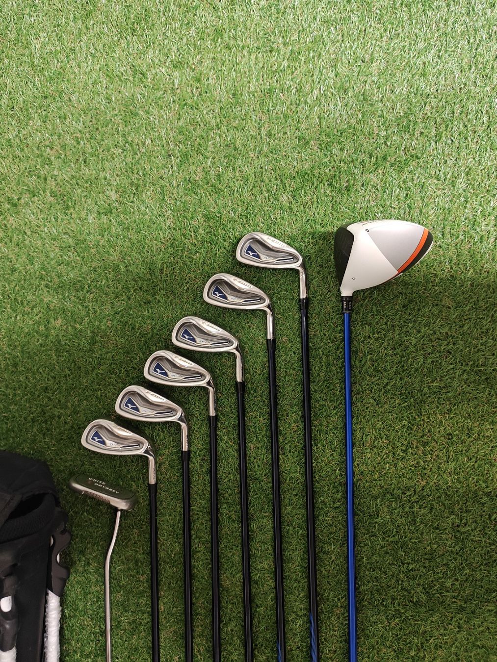 Taylor Made Mazze & Set: Golfset mit Driver, Eisen, Putter und Bag – Usato da Uerikon venduto da Chreggus_Golfshop 2
