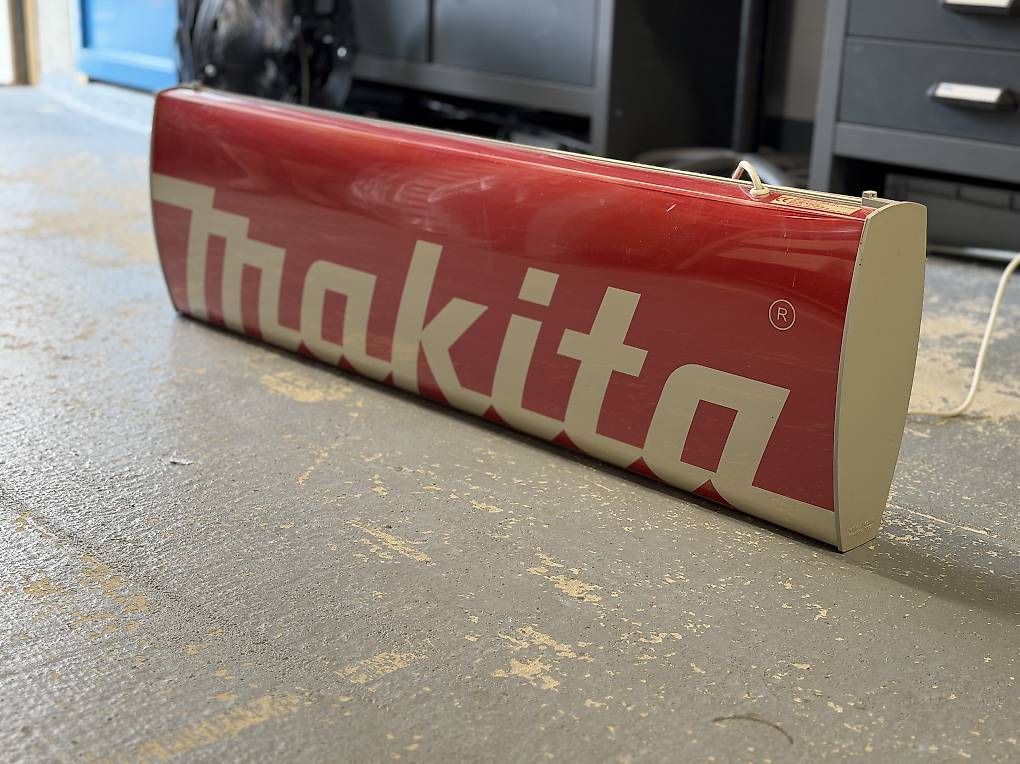 Makita Insegne: Makita Leuchtreklame – Usato da Werthenstein venduto da Mnozilbrass