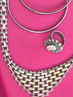 Vintage  Schmuckset, 1 Halskette, 1 Silberring & 2 Armreifen