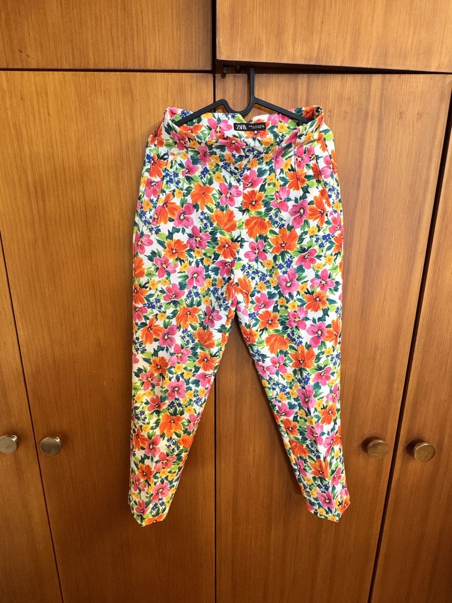 Zara Pantaloni: Pantaloni M estivi Zara – Usato da Porza venduto da kaj_d5q7 1