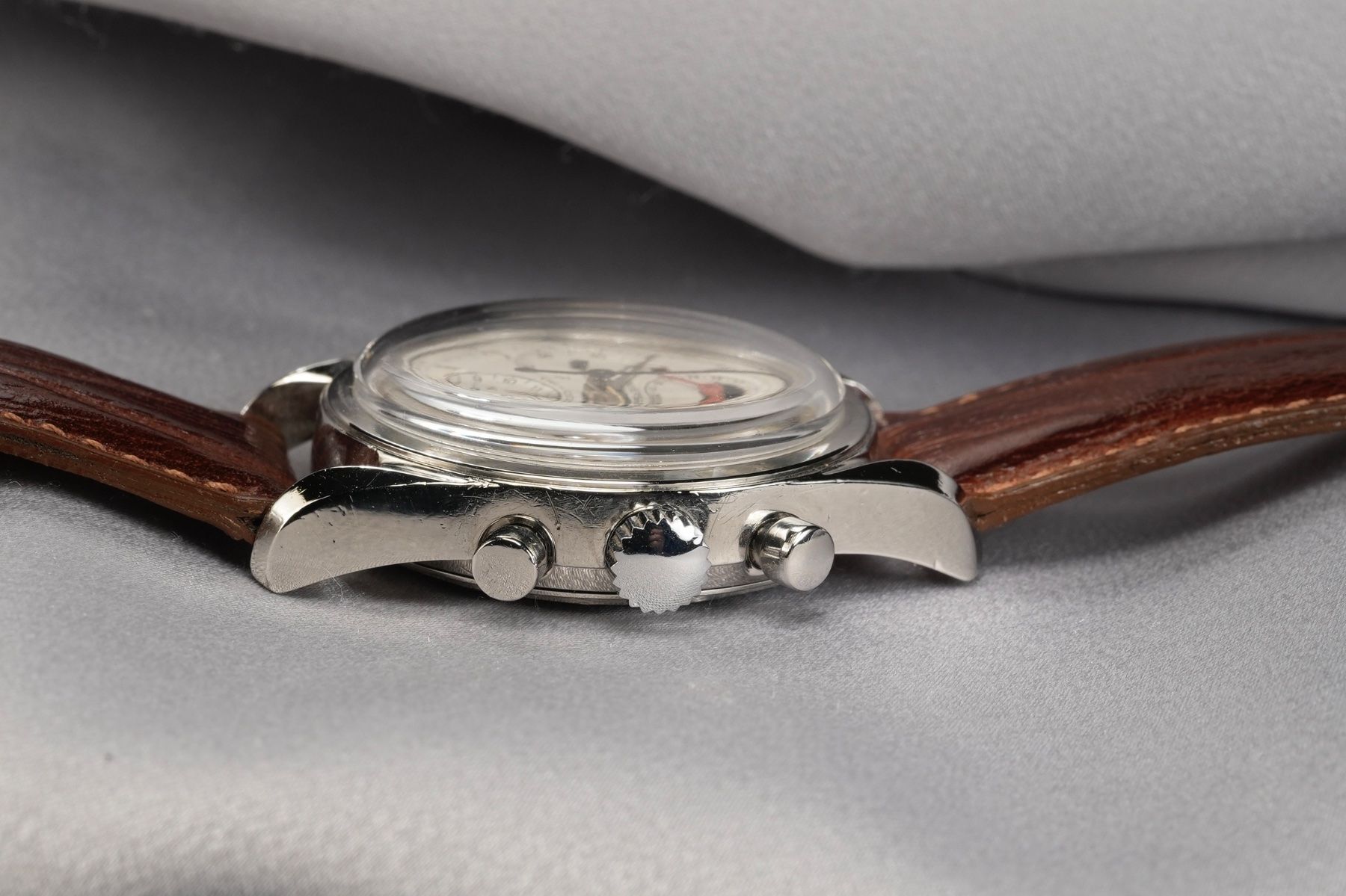 Universal Genève Orologi: Universal Genève Tri-Compax Ref. 222100 Moonphase Chrono – Usato da Morcote venduto da chronoservice 8