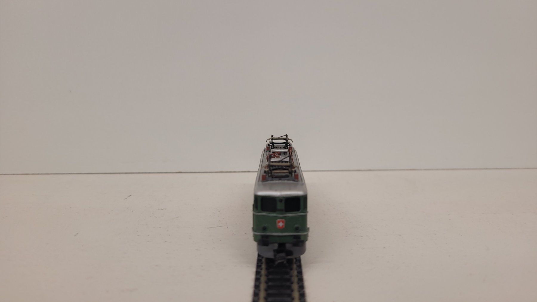 Trix Modellini di ferrovie: Spur N Minitrix 12891 SBB Ae 6/6 GEPRÜFT – Usato da Büsserach venduto da ModellbahnDepot 3