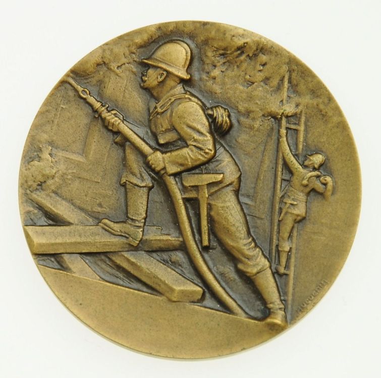 Feuerwehrmann Challenge Coin – Silber, 4 Cm Durchmesser, Mit St. Florian Motiv, In Kunststoffkoffer