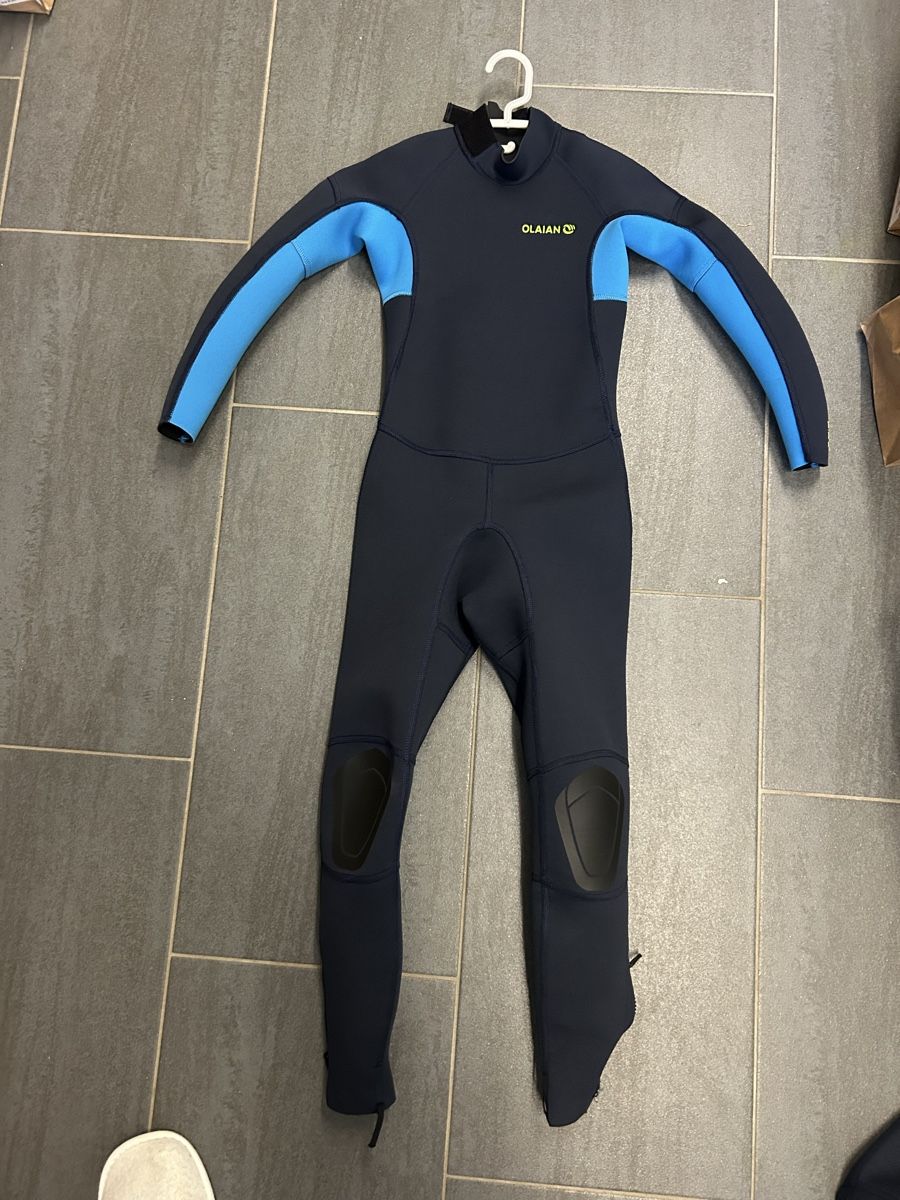 Decathlon Mute per immersioni: Muta suf kind steamer 100 8 anni – Usato da Zürich venduto da pal_d2k6