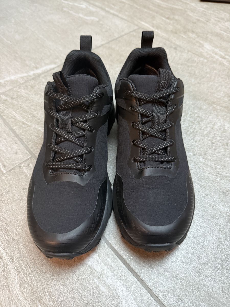 46 Nord Scarpe da donna: Trekkingschuhe Damen Grösse 39 ( Softshell, 46Nord) – Usato da Baden venduto da dom_7mxp 5