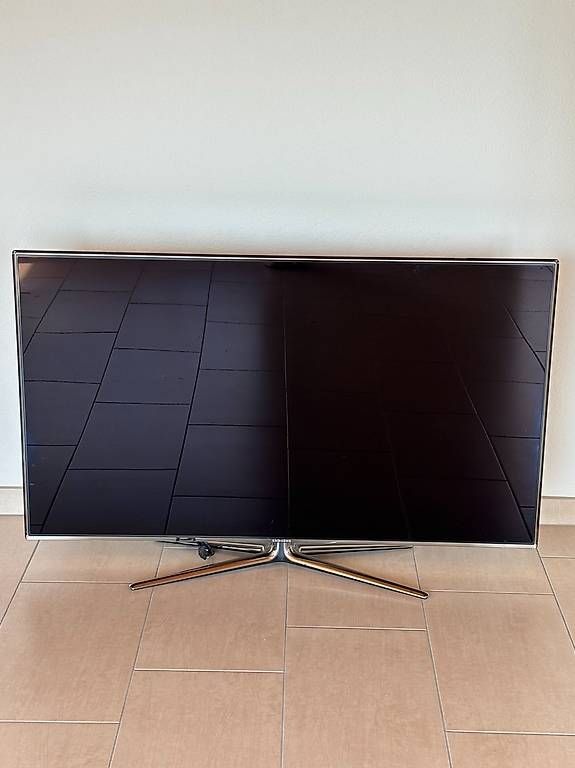 Televisori: TV Samsung sur pieds  – Usato da Neuchâtel venduto da she_yl9r