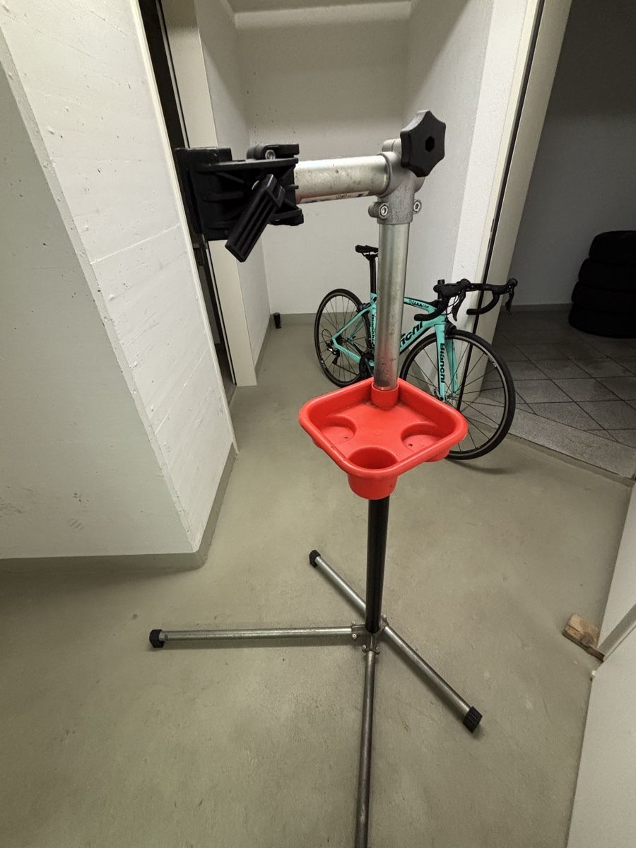 Rateliers à velo: Velo Reparaturständer – D'occasion à Wettswil par paluvape 3