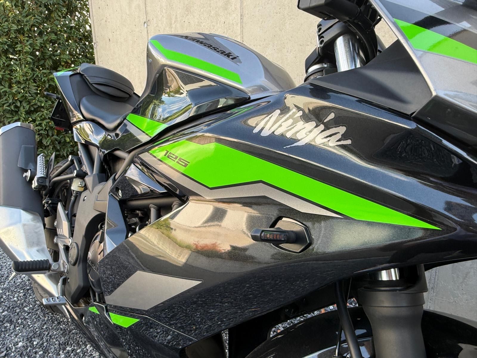Kawasaki Strada: KAWASAKI Ninja 125 / Jg 2025 / 2700km – Usato da Anglikon venduto da Thomas300 2