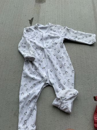 Baby Schlafanzug mit Pinguinen