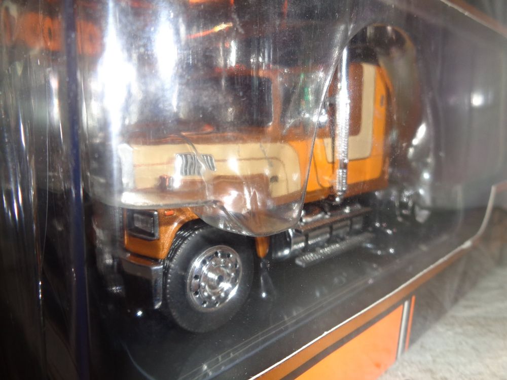 FORD LTL 9000 1978 Metallic Braun Décoré IXO 1/43 Réf TR148 - La Boutique D'ALAIN