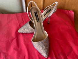 Benjamin Adams, LDN, Taupe Satin Schuhe m.Glitzersteine 38.5