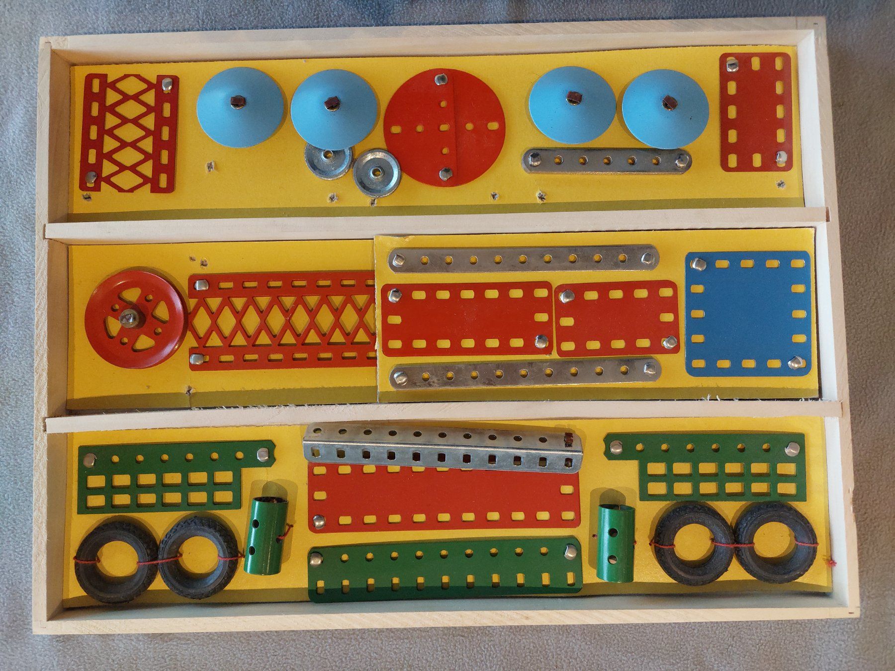 Meccano Kit di costruzioni: Meccano-Kasten – Usato da Solothurn venduto da Rlena 2