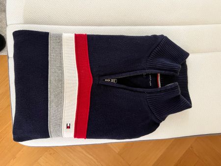 Tommy Hilfiger Sweater - Like New