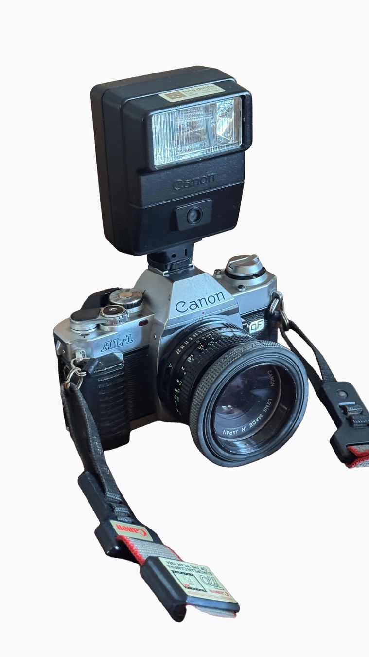 Canon Appareil photo: Canon AL 1 QF Set mit 2 FD Objektiven Blitz Ledertasche – D'occasion à Kleinandelfingen par _Sebi 2