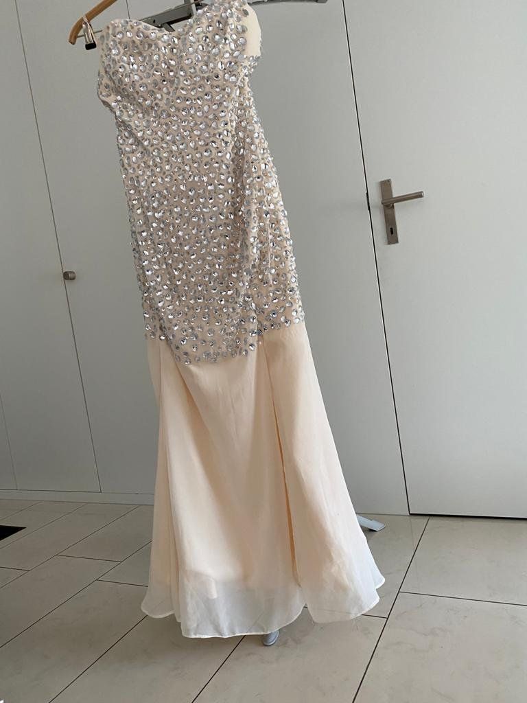 Vestiti: Kleid Pailetten – Usato da Emmenbrücke venduto da Ddagi 1