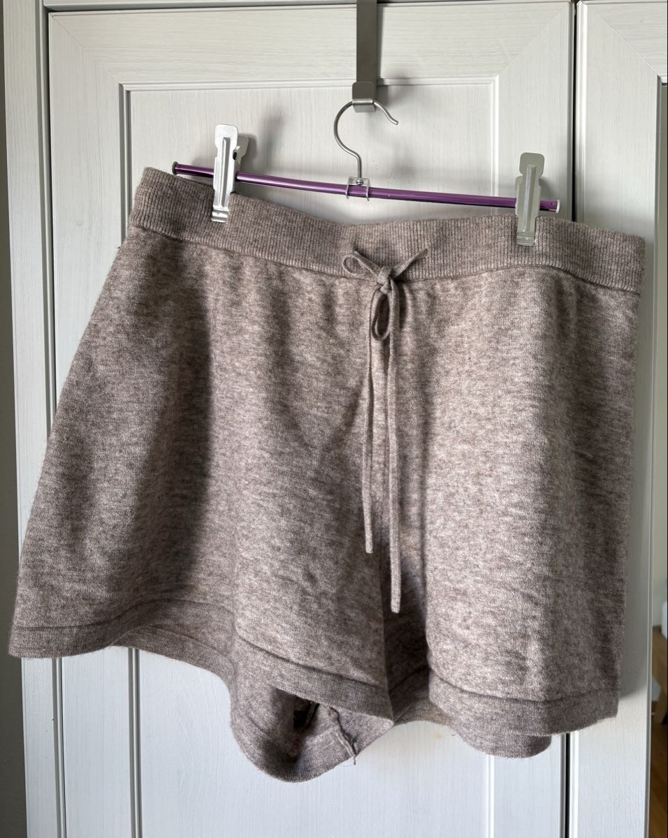 Other Stories Pantaloni: & Other Stories kurze Hose, Gr. M – Usato da Zürich venduto da Rpapad