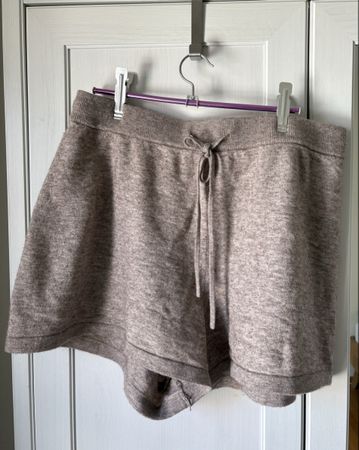 & Other Stories kurze Hose, Gr. M