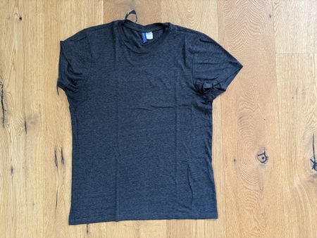 Divided T-Shirt, Top Zustand, Anthrazit, Gr. S