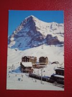 Kleine Scheidegg Bern Station Winter mit Eisenbahn Skifahrer