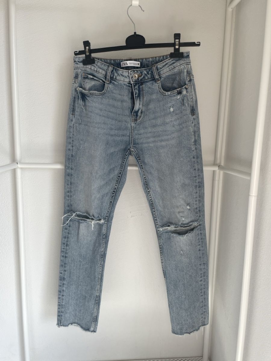 Jeans: Jeans Gr. 36 Destroyed Look hellblau – Gebraucht aus Adliswil von sel_s6cw